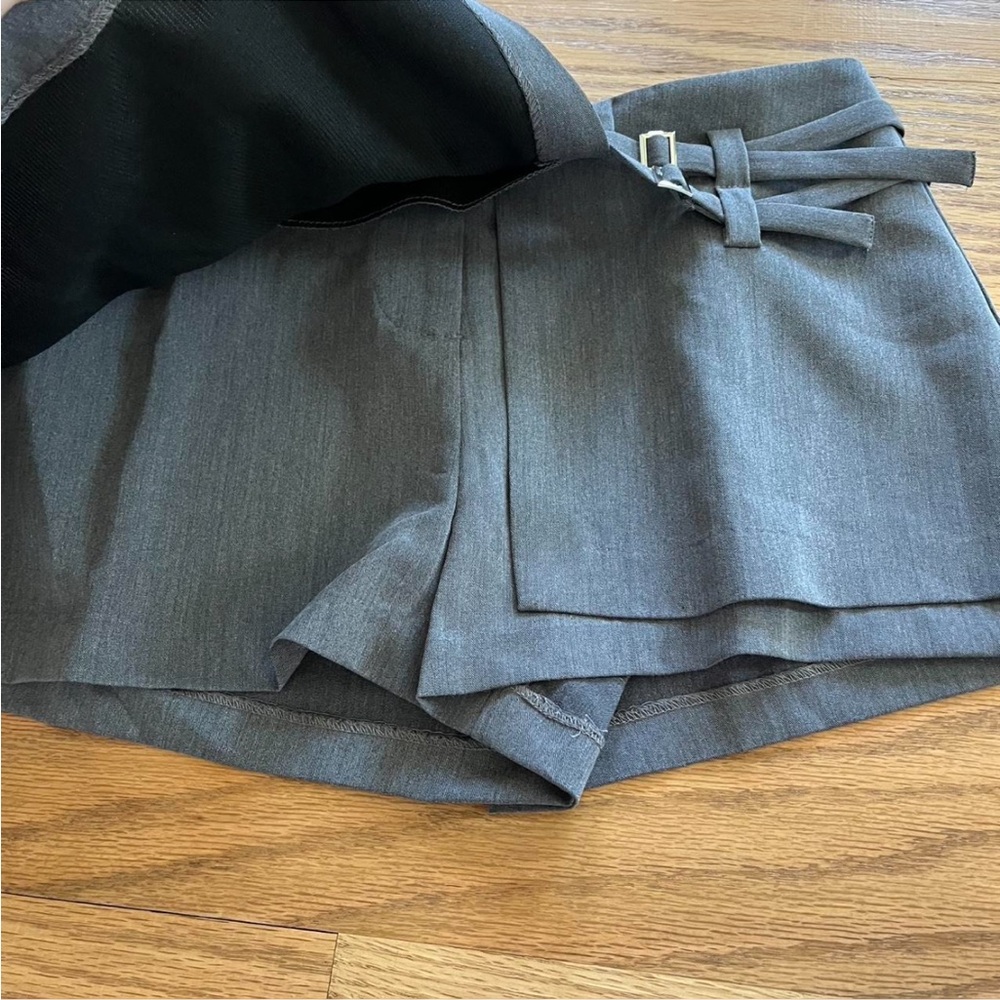 Lioness Deuce Grey Skort XS - Picture 4 of 7